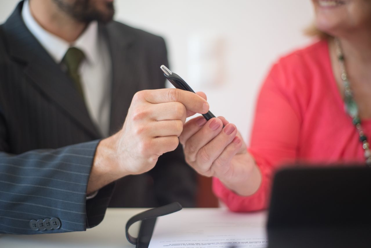 Factors to consider before choosing a fast loan